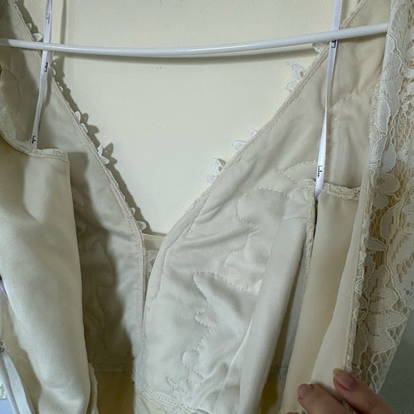 NWT!!! Lulus Wedding Dress- L 😍 - Picture 13 of 16